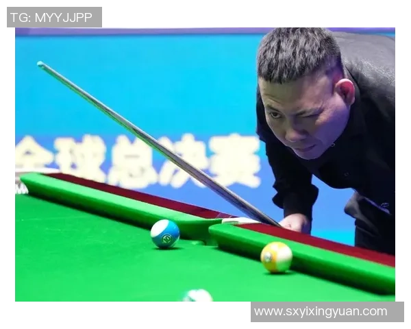 郑宇伯在国际赛场上挑战外国选手展现中国力量与技术之巅峰对决